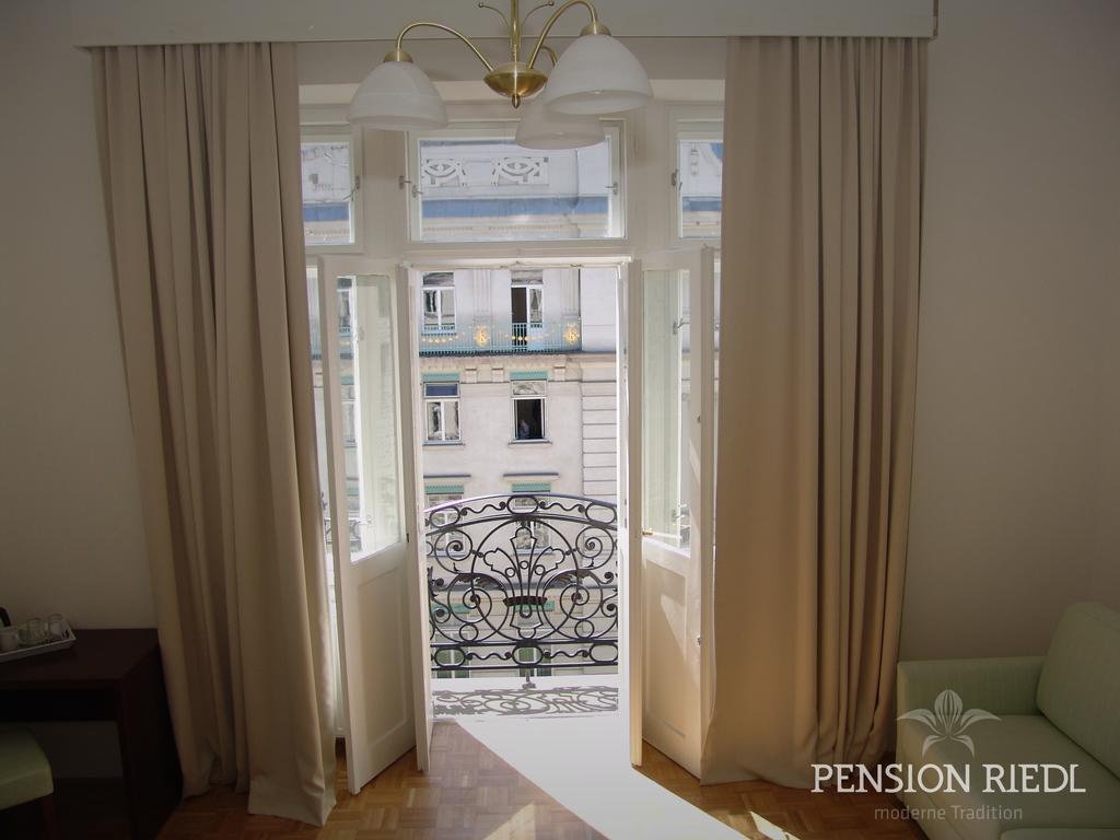 Pension Riedl Vienna Room photo