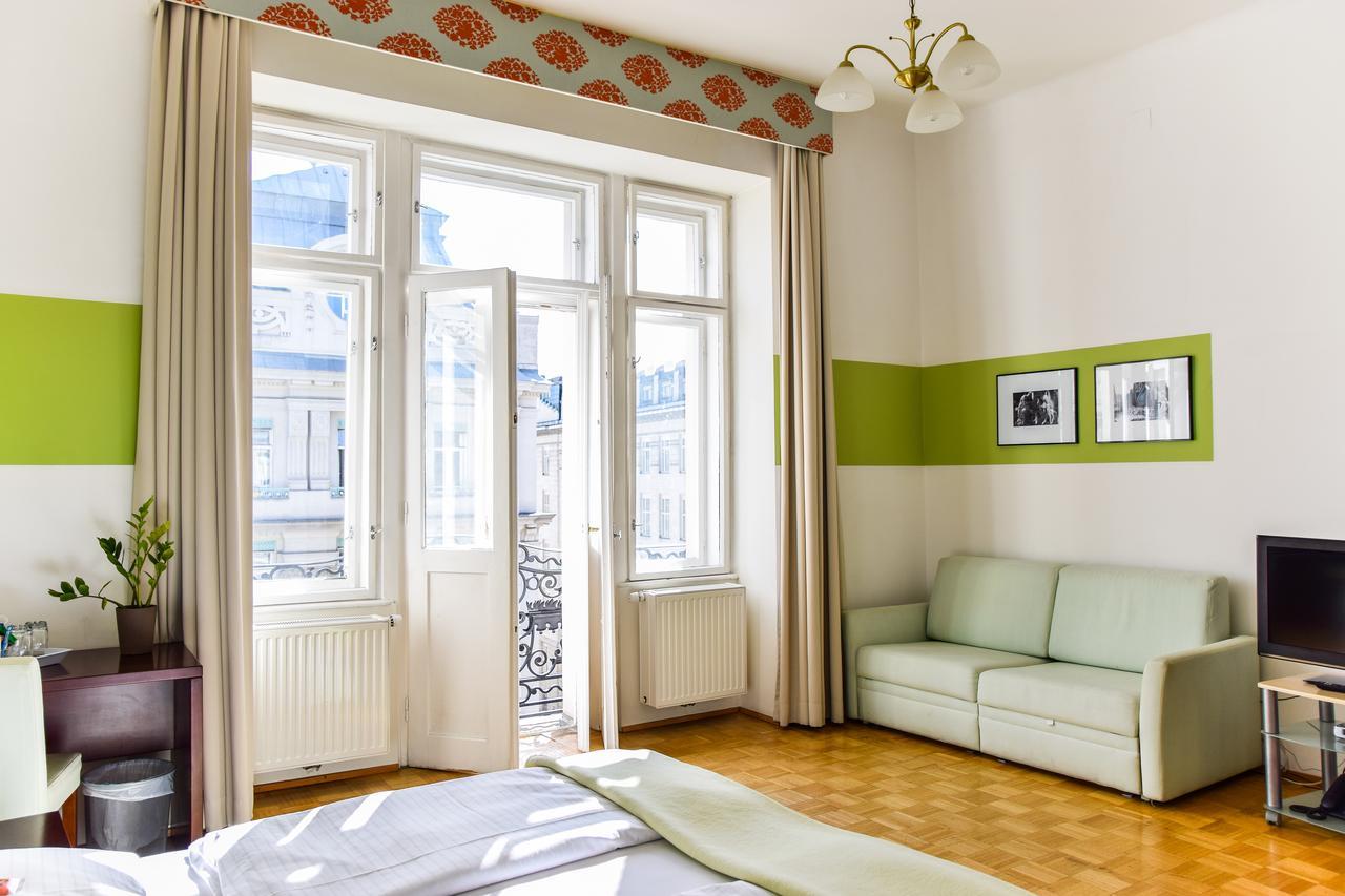 Pension Riedl Vienna Room photo