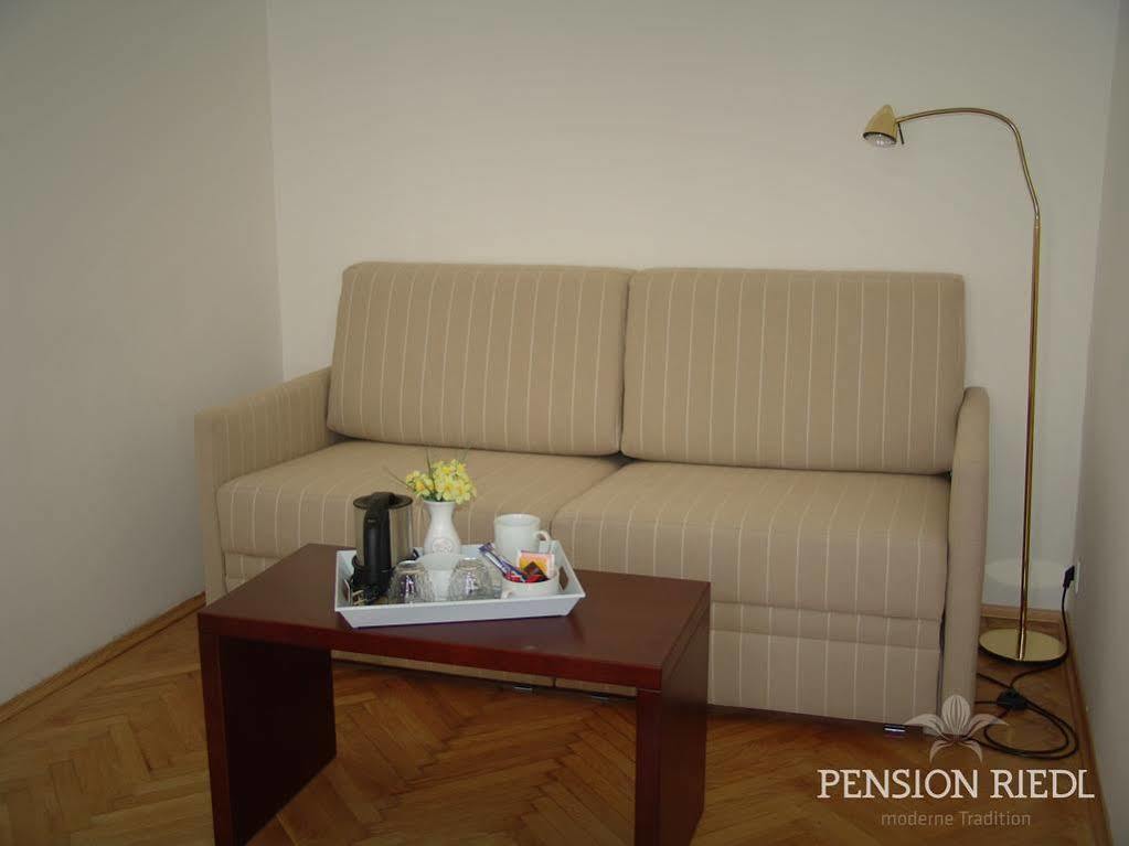 Pension Riedl Vienna Exterior photo