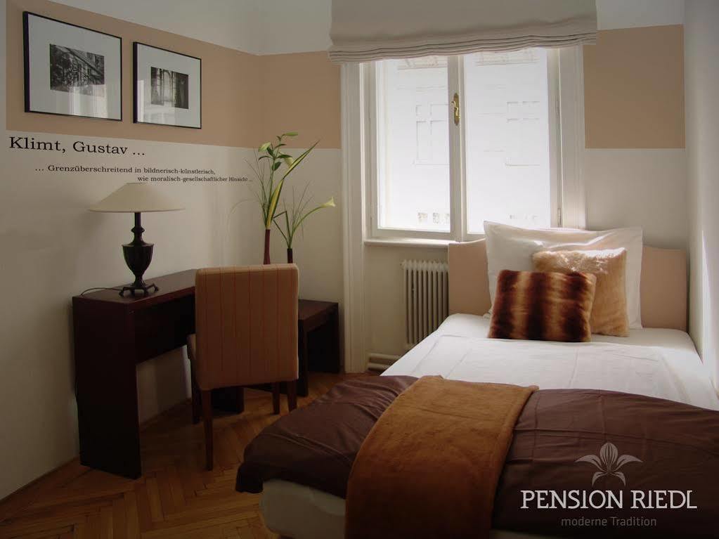 Pension Riedl Vienna Exterior photo